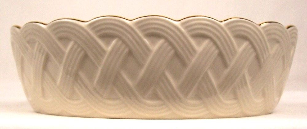Lenox 120th Anniversary Lattice Bowl 8 Inch Oval Scalloped Ivory Gold